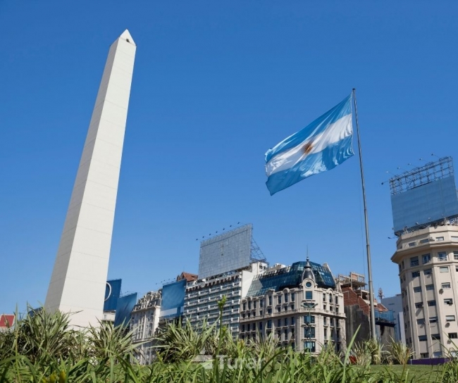 Argentine & Chilean Patagonia � Andean Crossing & Iguaz�