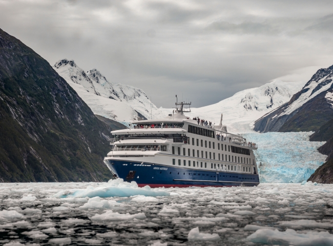 Crucero Australis. Fiords of Tierra del Fuego. Punta Arenas � Ushuaia � Punta Arenas